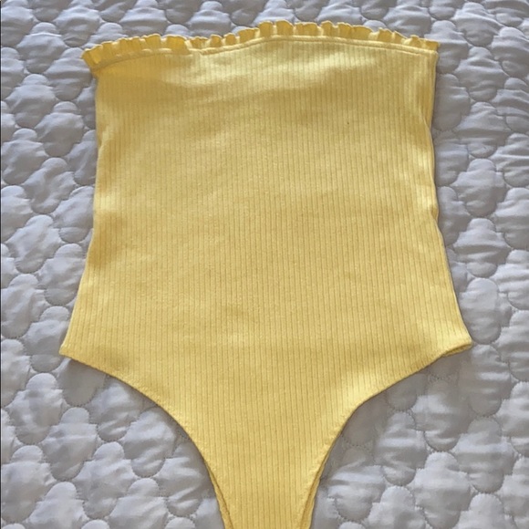 Women’s yellow strapless bodysuit - Picture 1 of 3